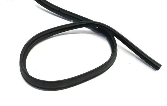 Ford Focus Front door rubber seal 2206968