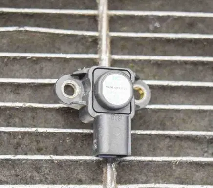 Mercedes-Benz E W212 Air pressure sensor 0261230190 A0061539728