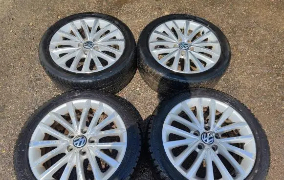 Volkswagen Jetta VI R17 alloy rim 5C0601025AH