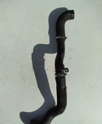 Coolant pipe/hose