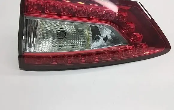Ford Mondeo MK V Tailgate rear/tail lights DS7313A602GE