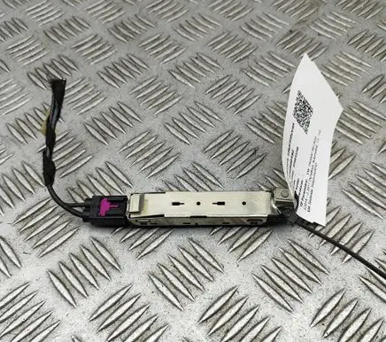 Volkswagen PASSAT B8 Aerial antenna amplifier 3G5035577B