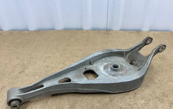 BMW 3 E46 Rear control arm 33326781626 6781626 33321094890