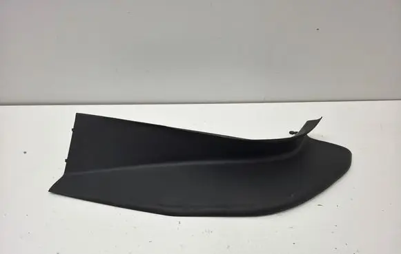 BMW 5 F10 F11 Rear/tail light trim molding 7204376 20409410
