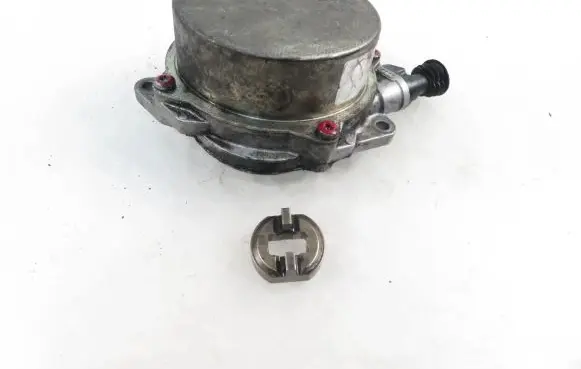 Audi A6 S6 C6 4F Vacuum pump