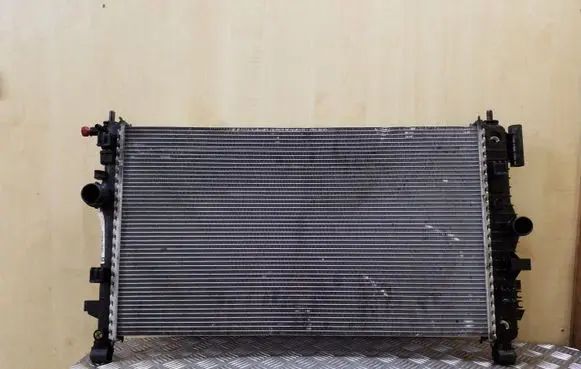 Coolant radiator