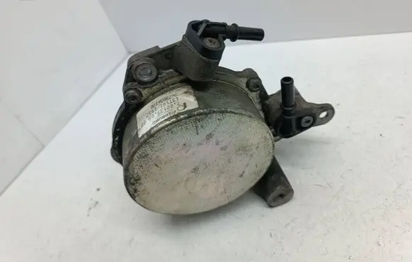 Citroen DS5 Vacuum pump 9673836180 7021390500 13T1811937