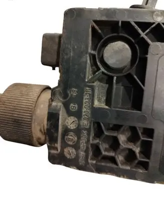 Subaru Legacy Hand brake/parking brake motor E020003111