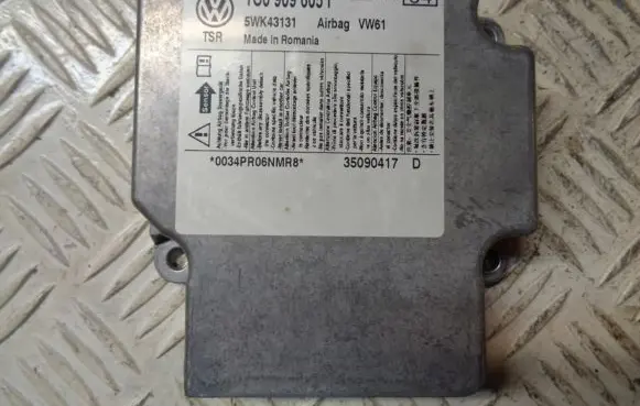 Skoda Fabia Mk2 (5J) Airbag control unit/module 1C0909605F