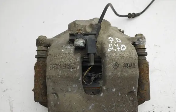 Mercedes-Benz C W204 Front brake caliper