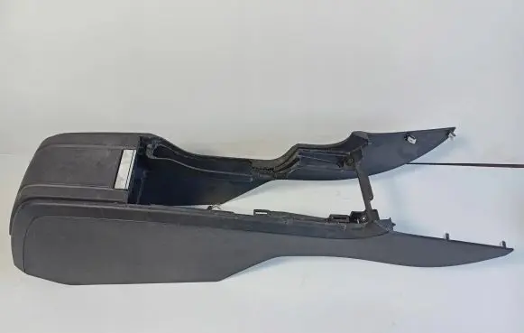 Ford Mustang V Center console