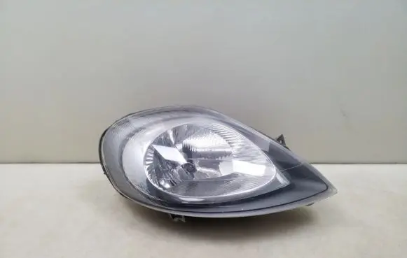 Renault Trafic II (X83) Headlight/headlamp 7700311372