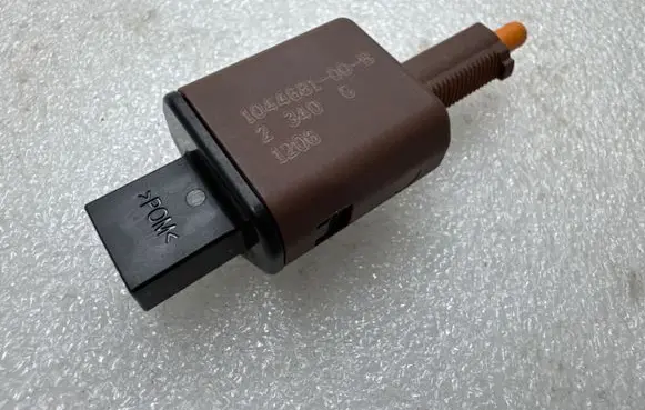 Tesla Model Y Brake pedal sensor switch 104468100B 1206