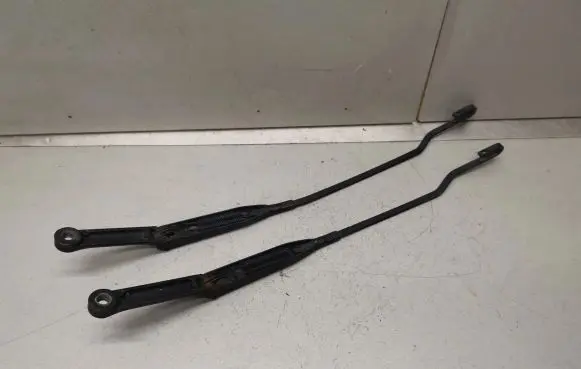 Audi A4 S4 B5 8D Front wiper blade arm 8D1955407A 8D1955408A