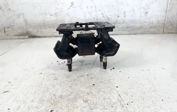 Lexus IS 220D-250-350 Engine mount bracket 1237131070 12371-31070