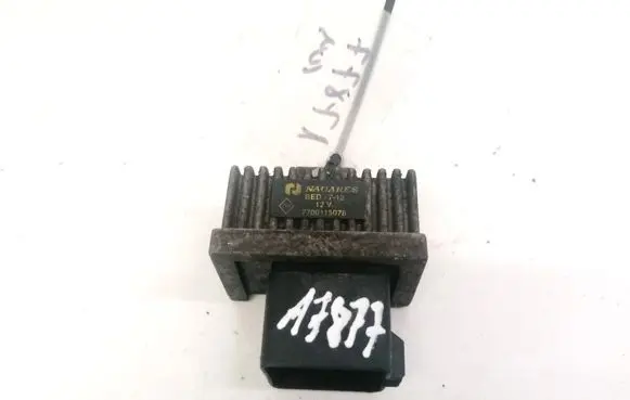 Volvo S40, V40 Glow plug pre-heat relay 7700115078