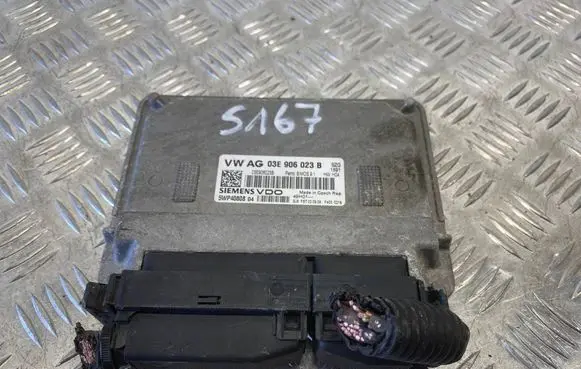 Skoda Fabia Mk2 (5J) Engine control unit/module 03E906023B 5WP4080804