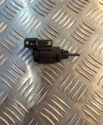 Audi A8 S8 D3 4E Brake pedal sensor switch 3B0945511C 19322010