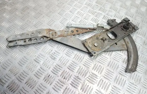 Opel Rekord E2 Front door manual window regulator 90044730