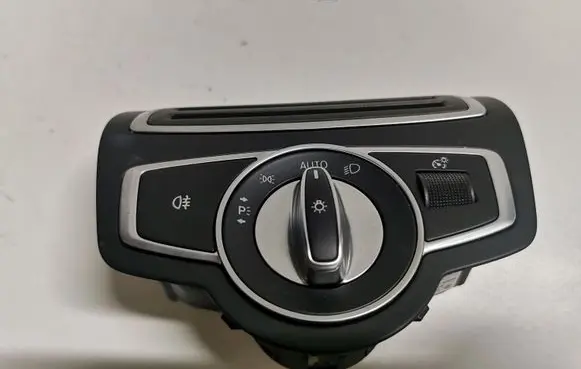 Mercedes-Benz C W205 Light switch 2058210059