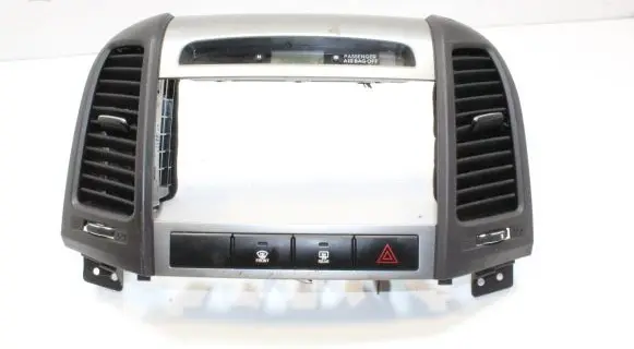 Hyundai Santa Fe Radio/GPS head unit trim 945302B000 974202B900