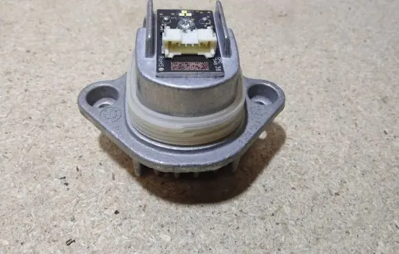 BMW 7 G11 G12 LED ballast control module 74087319