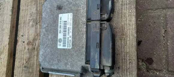 Volkswagen Golf IV Engine control unit/module ECU