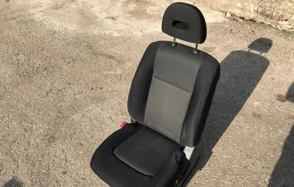 Nissan X-Trail T31 Front driver seat 