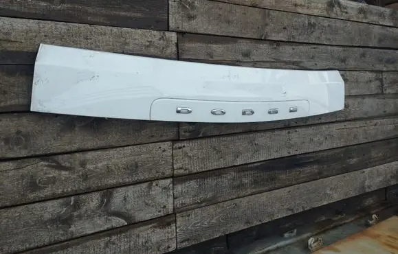 Dodge Grand Caravan Tailgate trim 2013040418 1SM16SW1AG 1B65538