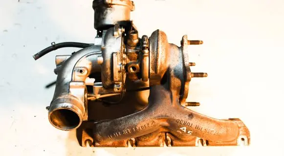 Audi A5 8T 8F Turbo 06H145702Q
