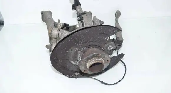 BMW 5 F10 F11 Rear wheel hub 6796099 33326796099 33326780357
