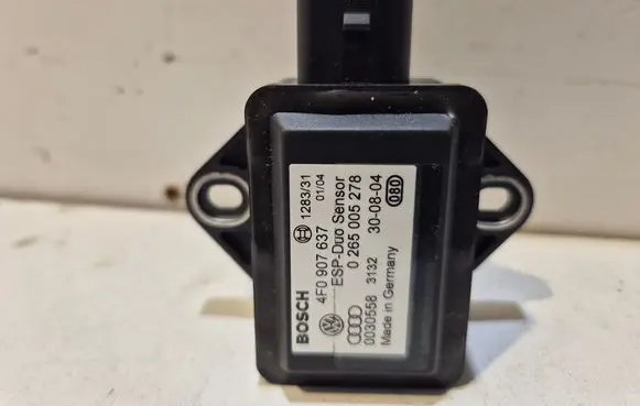 Audi A6 S6 C6 4F ESP acceleration yaw rate sensor 4F0907637 0265005278