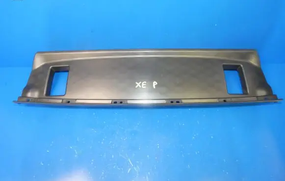 Jaguar XE Intercooler air channel guide GX738A050A