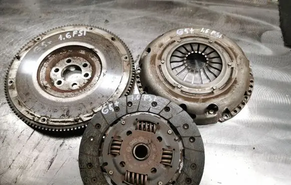 Volkswagen Golf Plus Clutch set kit R030105271D 036141032 036141026L