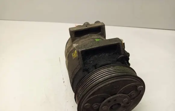 Volvo XC90 Air conditioning (A/C) compressor (pump) 8684287