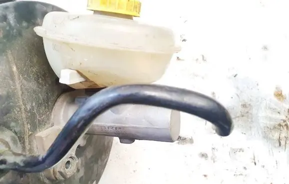 Audi A6 S6 C5 4B Master brake cylinder