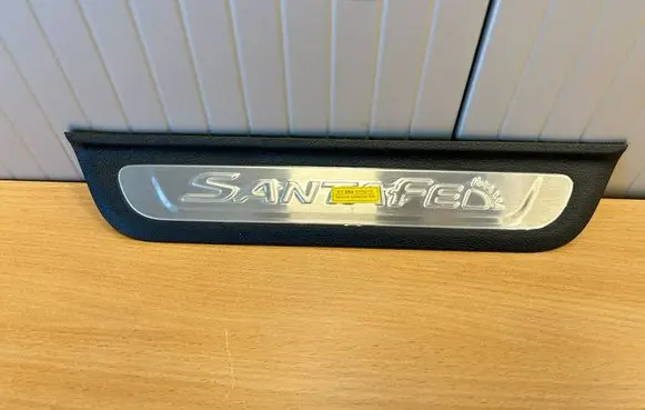 Hyundai Santa Fe Rear sill trim cover 85887S1500 85887S1500NNB
