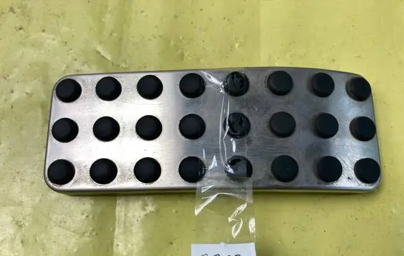 Mercedes-Benz B W245 Accelerator throttle pedal A1693000082 91815450 0210455A