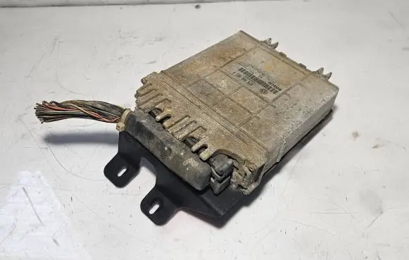 Volkswagen II LT Engine control unit/module 074906021Q 0281001594