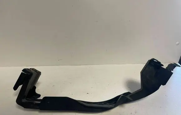 Subaru Legacy Front bumper mounting bracket PPGF30