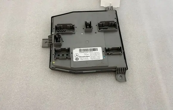 Mercedes-Benz CLS C257 Comfort/convenience module A2139009219