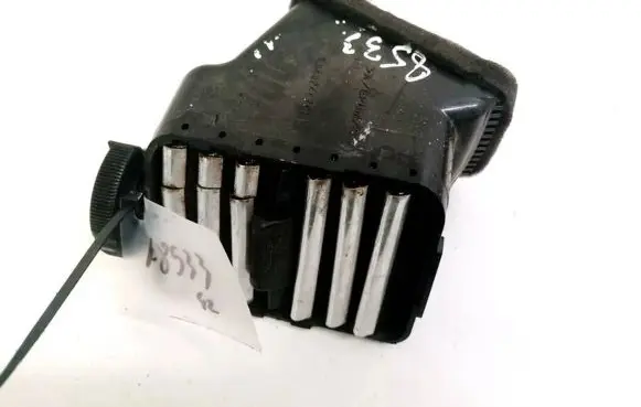 Mitsubishi Pajero Dash center air vent grill MR40244701
