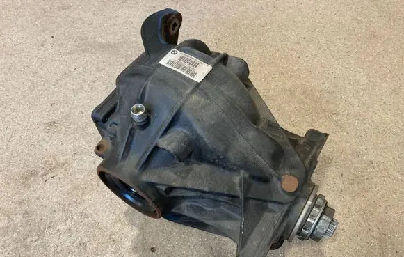 BMW M5 F90 Rear differential 7856928