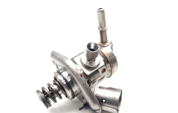Ford Puma Fuel injection high pressure pump H6BG9D376AB