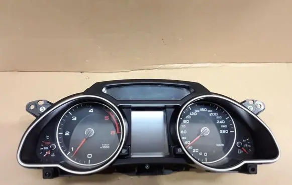 Audi A5 8T 8F Speedometer (instrument cluster) 8T0920932N