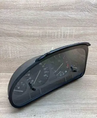 BMW 5 E39 Speedometer (instrument cluster) 8369031 8369051 ForPetrol
