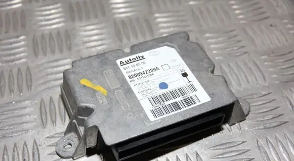 Renault Master III Airbag control unit/module 8200942209A 611136500 611131100A