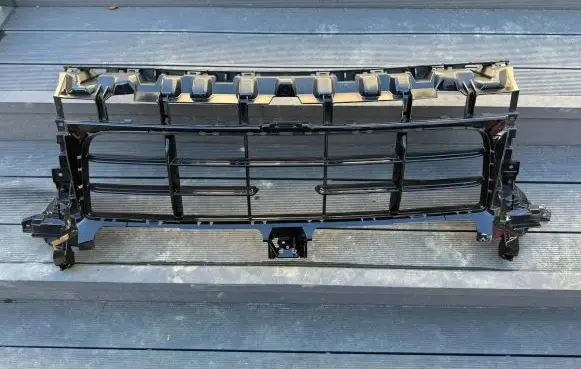 Porsche Cayenne (9Y0 9Y3) Front bumper upper radiator grill 9Y0807683T 6Y0807683AA