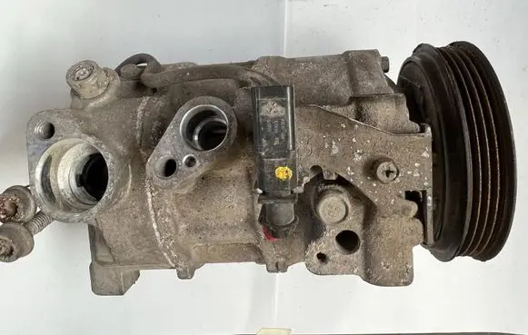 Audi A4 S4 B7 8E 8H Air conditioning (A/C) compressor (pump) 4M0816803N 96447140