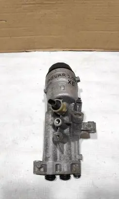 Oil filter mounting bracket